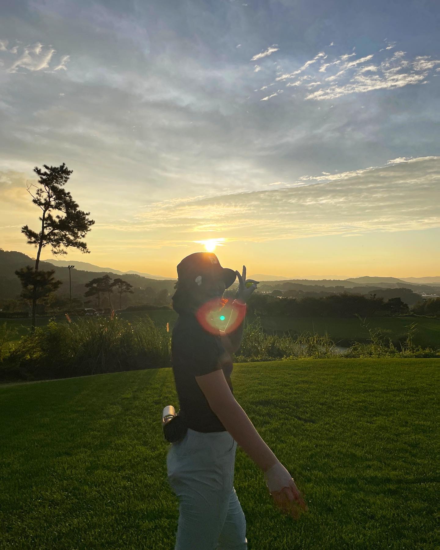 간만에 나간 라운딩⛳️
가을라운딩이 될거라 생각하고 갔눈데
허허허허, 여름이엿다,,,
라운딩은 늘 즐거워♡ 
#라운딩#가을라운딩#여름라운딩#해질녘