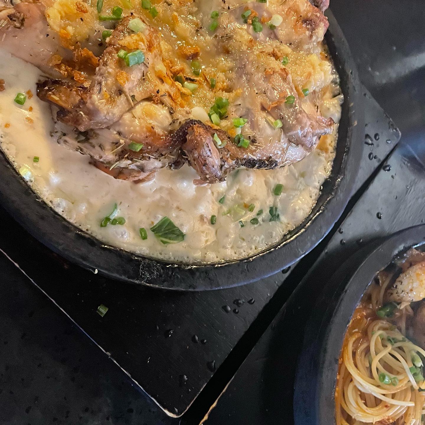 오랜만에..ㅎ

#저녁 #마카롱 #커피