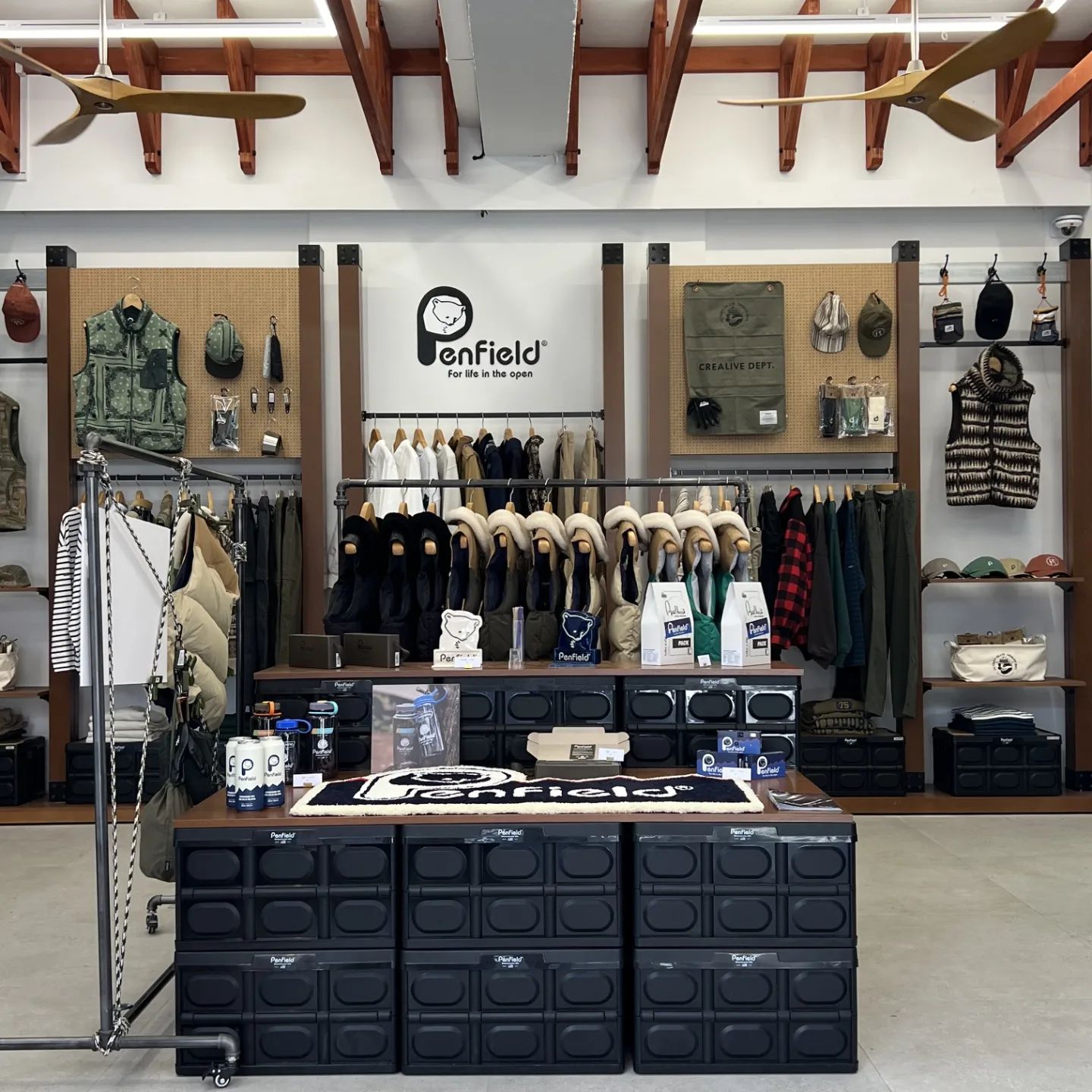 -
캠핑가고 싶게만드는 펜필드 팝업~🌱
penfield_korea
#펜필드 #펜필드팝업