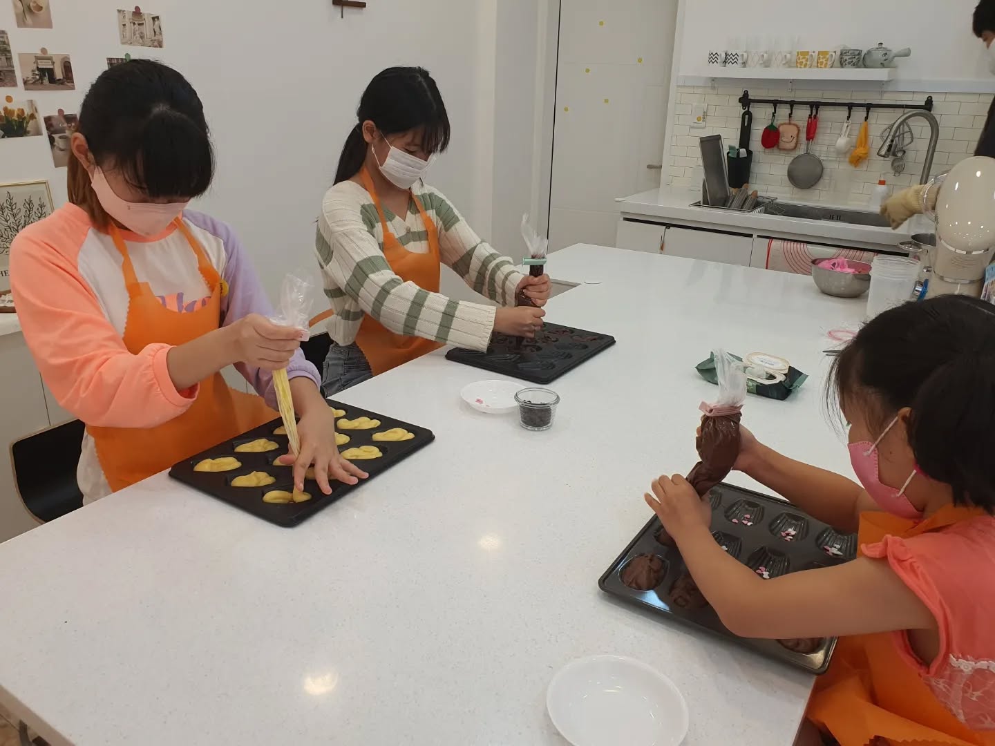 고사리손으로 야무지게 잘도 만드는 친구들ෆ
재미있게 잘 따라와주어서 
완성도 높은 클래스였어요❣️