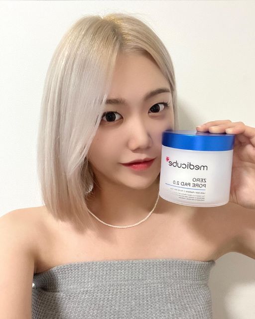안나 on Instagram: "#광고 💎Medicube zero pore pad 2.0 유재석님 애정템으로 유명한 국민 모공패드.. 메디큐브꺼니까 말모..♥ 모공 타이트닝 효과 제품으로 피지 개선은 물론 각질 및 노폐물