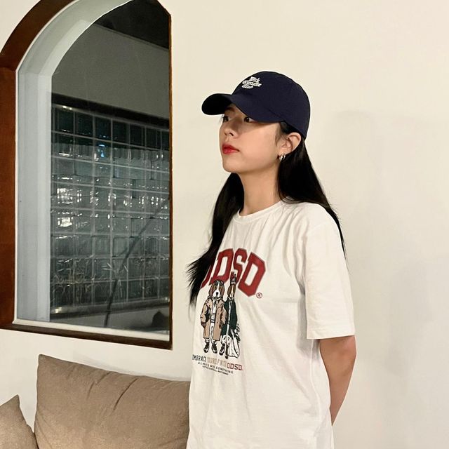 곽민선 on Instagram: "#제품제공 요즘 내가 제일 좋아하는 티셔추~~ @oddstudio_crew"