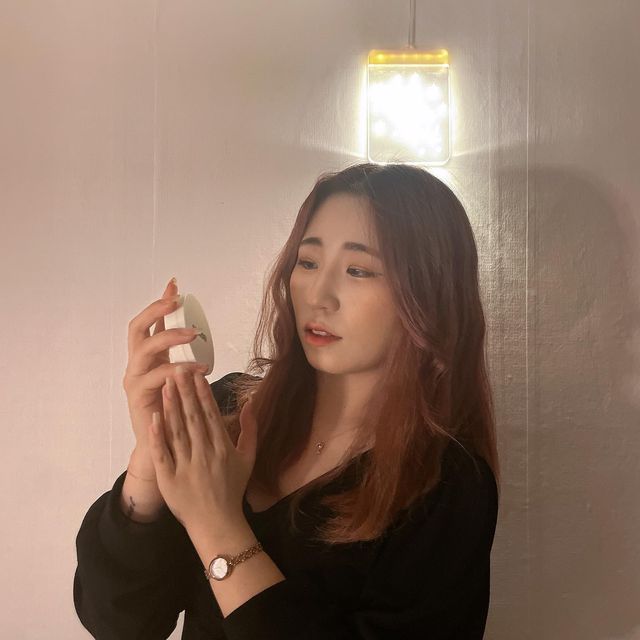 🐽𝓗.𝓻𝔂𝓮𝓸𝓷𝓰🐽 on Instagram: "#협찬 #제품제공 #상품제공 🎶 제품명 : 코스노리 블라썸 피니쉬 #파우더팩트 🎶 판매가 : 19,200원 ✌️포장, 배송 우선 저는 9월 3일에 주문을 했고 9