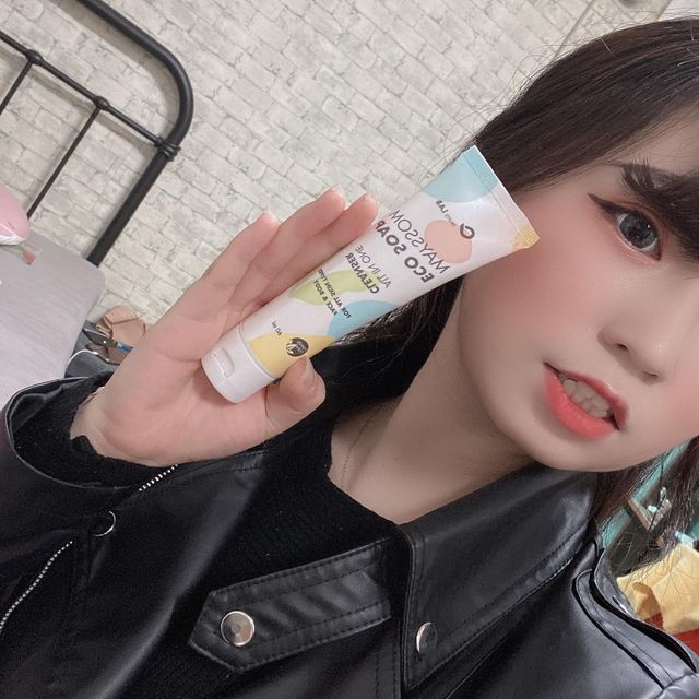 🐽𝓗.𝓻𝔂𝓮𝓸𝓷𝓰🐽 on Instagram: "🐻‍❄️ 오라메이썸에코솝 올인원 클렌져🐻‍❄️ 이번에 소개할 제품은 메이썸에서 나온 메이썸에코솝어성초 클렌징 제품이에용~~ 천연 고형비