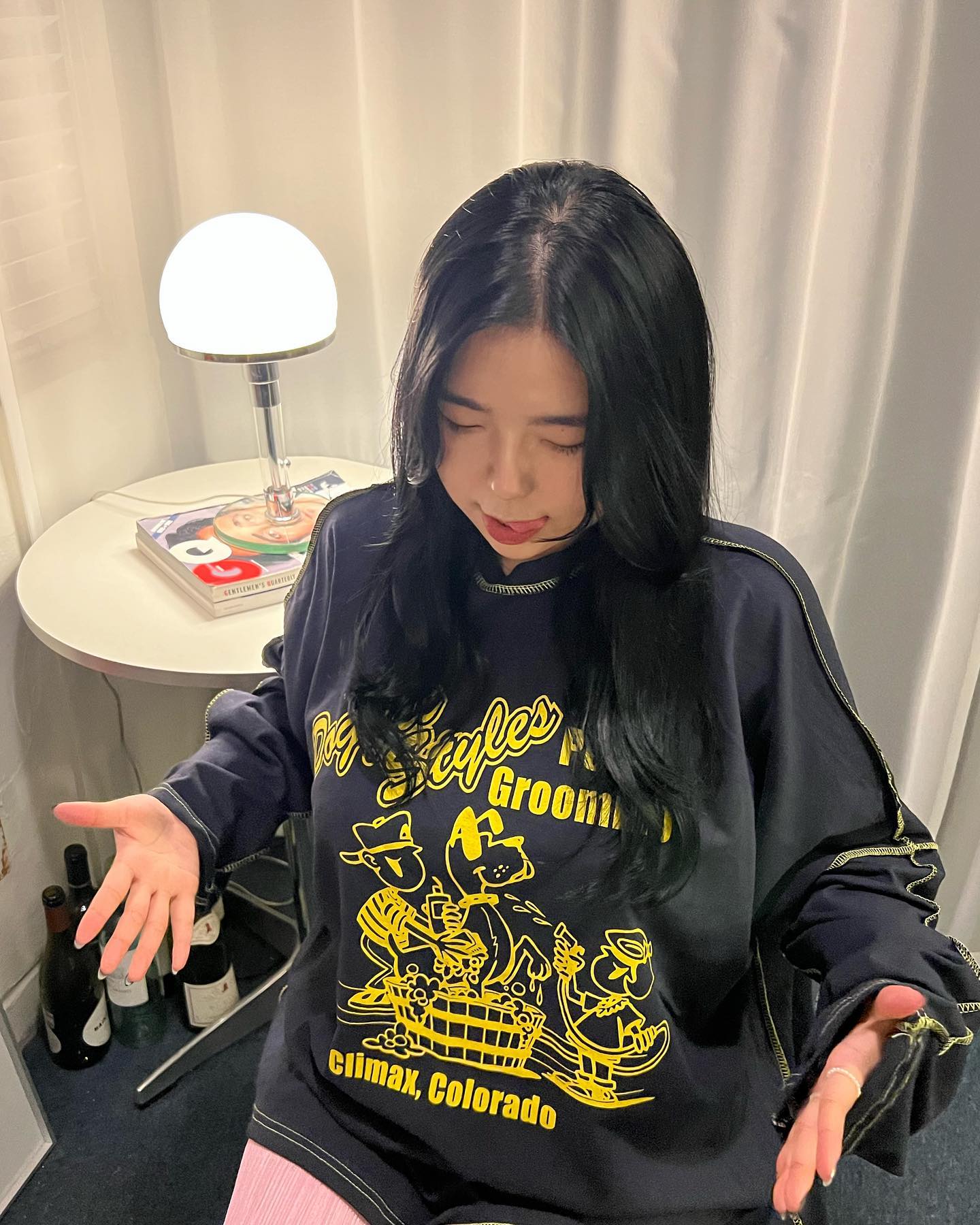 신상 스포하기..🫶🏻
존귀 오버티셔츠 가지고 왔지롱😎