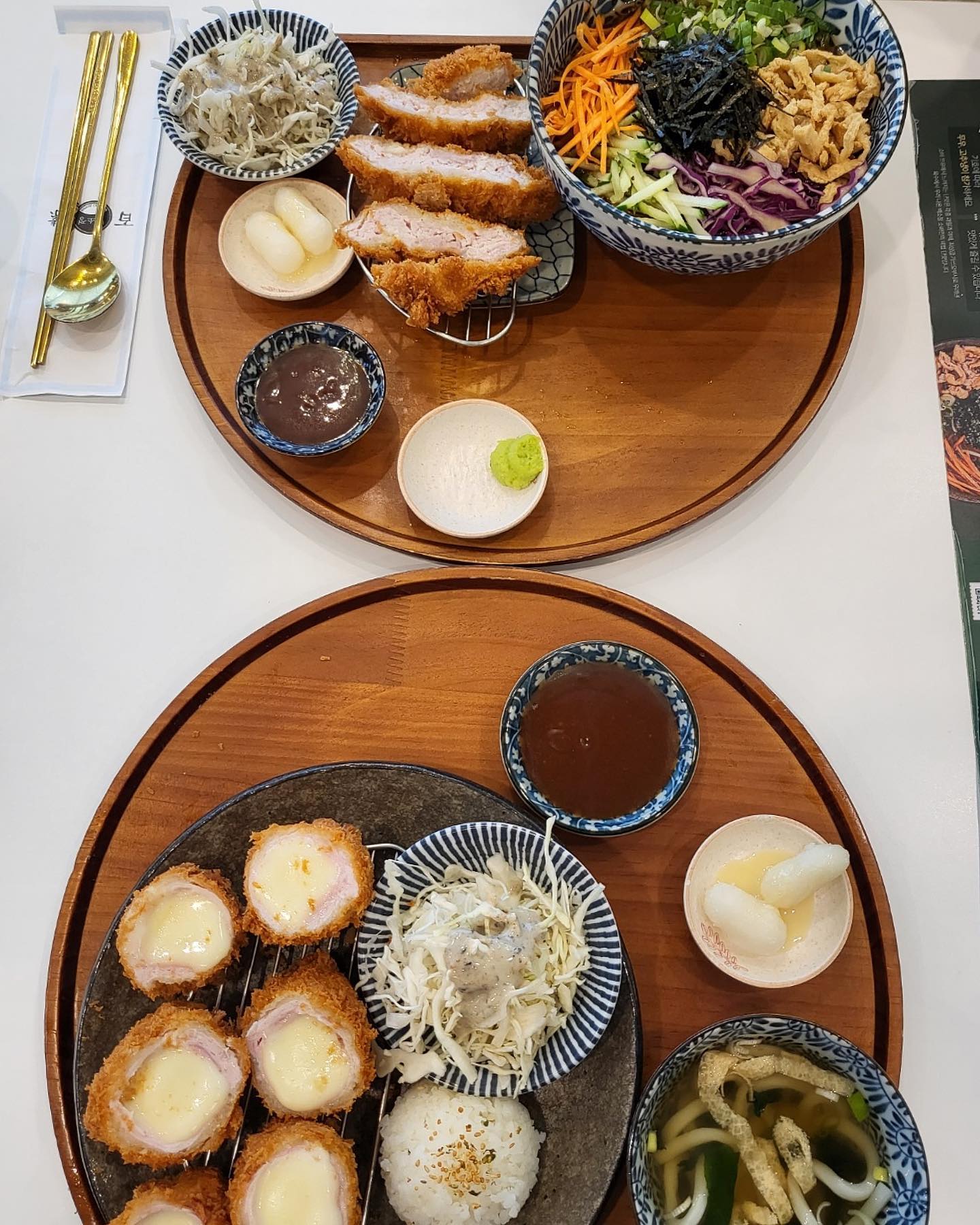 #백소정 돈까스와 냉모밀이 맛있는 건대 맛집. 마제소바도 잘나가는 듯👋
.
.
#백소정건대본점