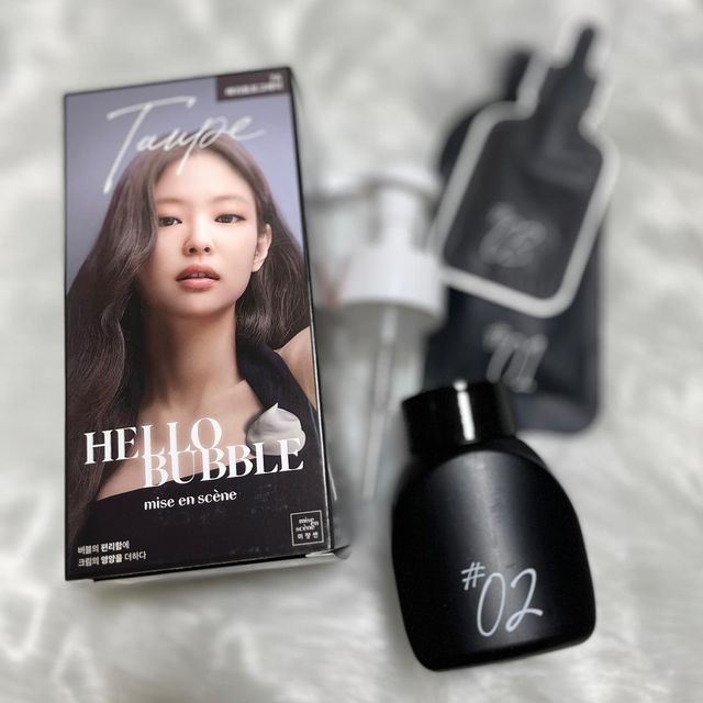 김류아 on Instagram: "#협찬 1. 컬러 발색 - 말이 필요 없음 ➡️ 에프터 사진으로 말 다함 2. 제형 - 밀착 크림 버블이라 흘러내리지 않고 골고루 도포 가능 　→ 얼룩 덜 생김 3. 헤어 시뮬레이션
