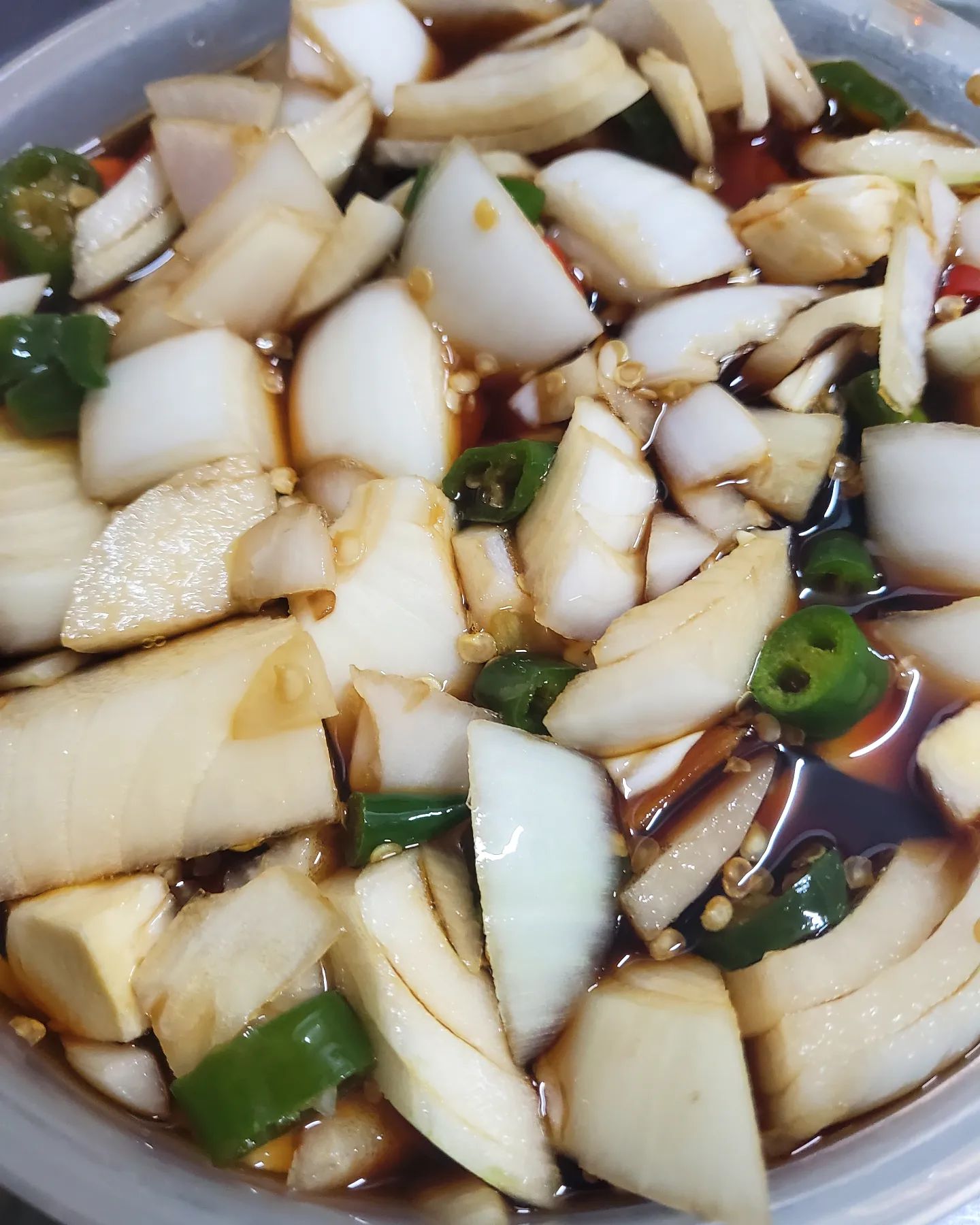 #반찬뚝딱#양파짱아찌 #첨으로한지담그기#요리하는여자#맛이괜찮을지#취미로요리하는요자#설레이네

아빠가드시고싶다고해서
집에다있는재료들이라
후딱만들었어요
첨으로만든짱아찌인거라
이거성공하면피클도도전
해야겠어요ㅋㅋ