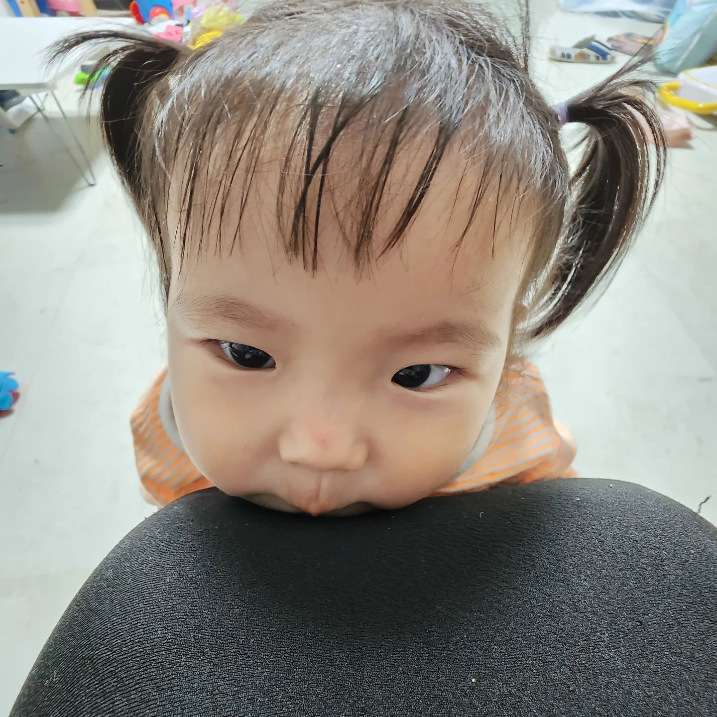 뭐가그렇게하루종일먹고싶뉘ㅠ
하루종일먹고또먹고계속달라는애ㅡㅡ애교부려도소용없다ㅡㅡ배탈난다지지베야ㅠ
.
.
.
.
.
#하루종일먹는애
#다먹고또먹는애
#또먹고더먹는애