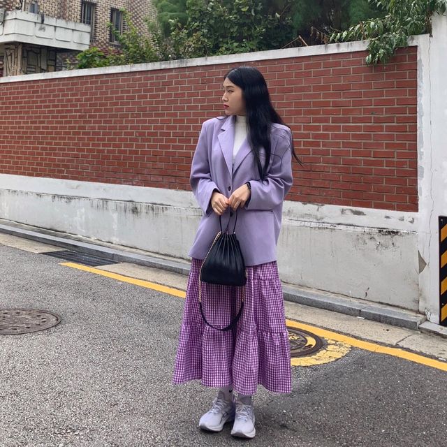 이린 YiLin on Instagram: "#광고 깜장염색과 깜장가방🥴🖤 꽃이 개화하는 모습에서 영감을 얻으셨다는 플리티카의 플라움 버킷백🖤 내부 수납이 짱짱해서 출근할 때도 자주 손이 가는