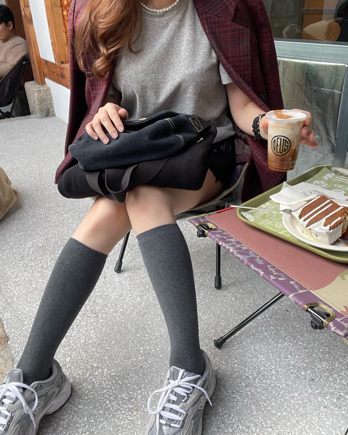 #sentipit_ootd 자유로운직장인데일리룩
-
오늘자 나들이룩! 
자주 손이 안가는 빈티지자켓 간만에 꺼내입었는데 코디 맘에듬🤍

▪️bag : viviennewestwood 
▪️Jacket : #vintagejacket 
▪️shoes : newbalance