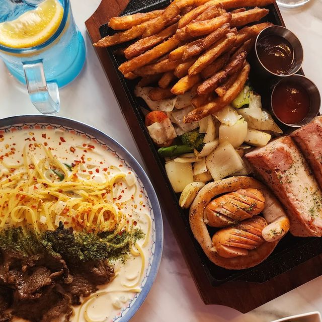 😋맛자랑 Mat_Jarang on Instagram: "오늘의 맛자랑은 간만에 양식🤟 미팅때문에 강남 신사 쪽을 자주가게되는데 일로 가니까 끝나면 집으로 오기 급급했어서 큰맘먹고 주말에 서울 나들이🤗 요