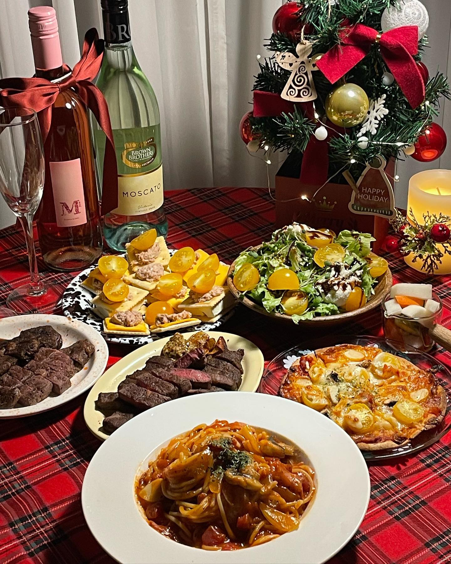 겨울이 다가오니까 벌써 맘이 두근두근…♡ 
그래서 꺼내보는 작년 크리스마스 홈파티🎄