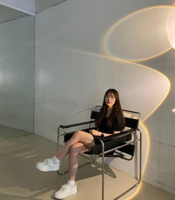 김선우 on Instagram: "#광고 본 포스팅은 슈마커에서 제품을 제공받아 작성되었습니다. 미쯔는 솔직하고 당당한 감성이 녹아있는 캐주얼 브랜드 입니다. 우주선에서 영감을 받은 감각적인 브