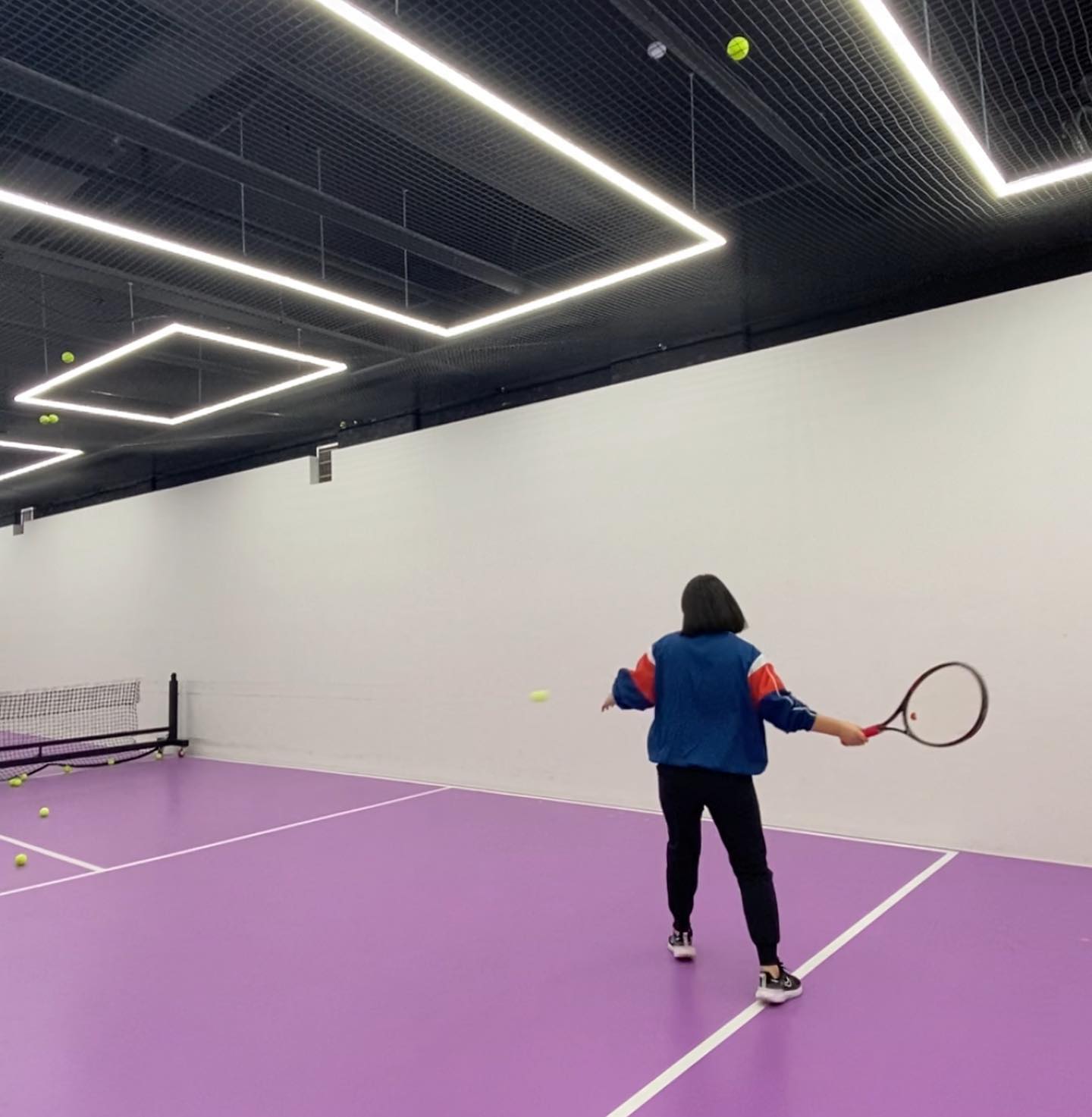 #플레져#플레져챌린지01
🎾친구랑 같이배워서 더더 재밌는 테니스🎾
겨울에 실력키워서 봄에는 랠리 하고싶오요🙏🏻
몬가 슬슬 장비욕심이 생기려합니닼ㅋㅋㅋ자연스러운거죠?
더 좋은 라켓이랑 함께 열테하고싶오요🔥🔥
#테니스#테니스레슨#테니스치는여자#테니스그램#포핸드스트로크#취미운동#직장인취미#취미추천#장비욕심#장비빨