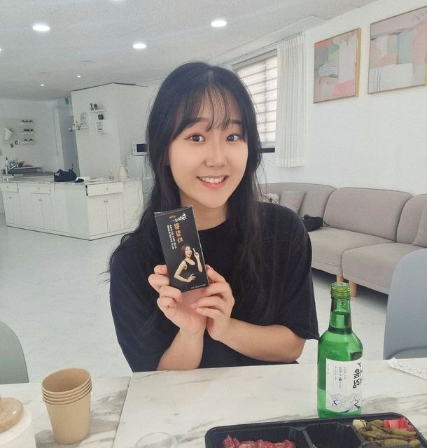 ᴷᴵᴹ ᴿᴬᴴᵁᴵ on Instagram: "#광고 #협찬 소주에 타먹는 숙취해소제!!? #황칠타 없던 숙취가 생겨서 궁금했는뎅 이렇게 기회가 ㅎㅎㅎ 나무계의 인삼이라고 해서 인삼나무라는 별명이 있