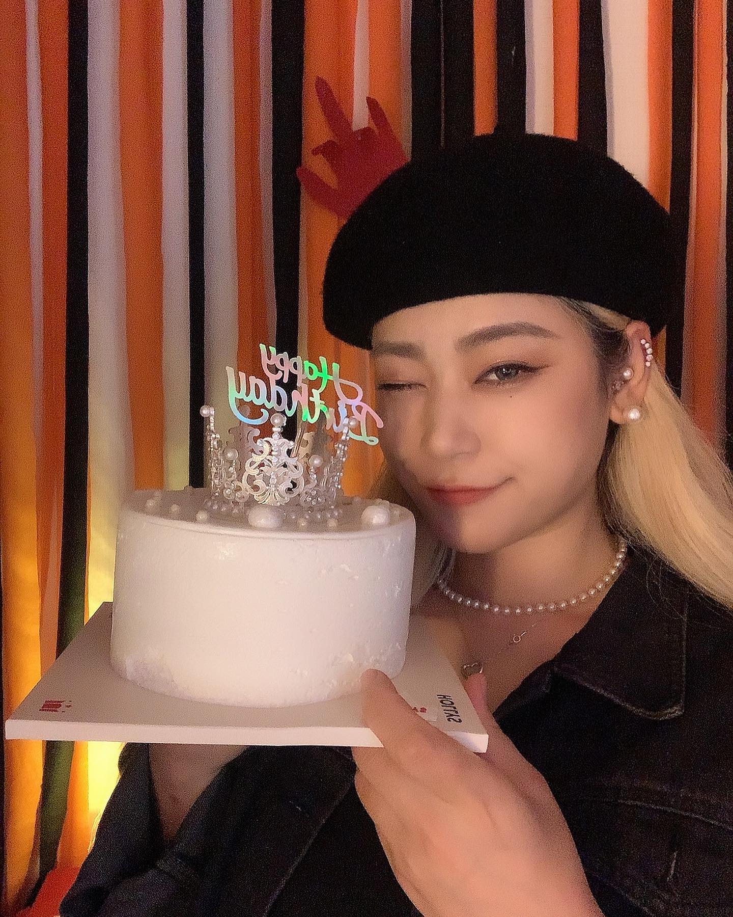 오늘 생일축하해주셔서 
다들 감사해요옹👻🎃

⠀⠀⠀⠀⠀⠀⠀⠀⠀⠀⠀⠀⠀⠀⠀ ⠀⠀.
⠀⠀⠀⠀⠀⠀⠀⠀⠀⠀⠀⠀⠀⠀⠀ ⠀⠀.
⠀⠀⠀⠀⠀⠀⠀⠀⠀⠀⠀⠀⠀⠀⠀ ⠀⠀.
⠀⠀⠀⠀⠀⠀⠀⠀⠀⠀⠀⠀⠀⠀⠀ ⠀⠀.
#happybirthdaytome #happybirthday #halloween #221028 #party #daily #itaewon
