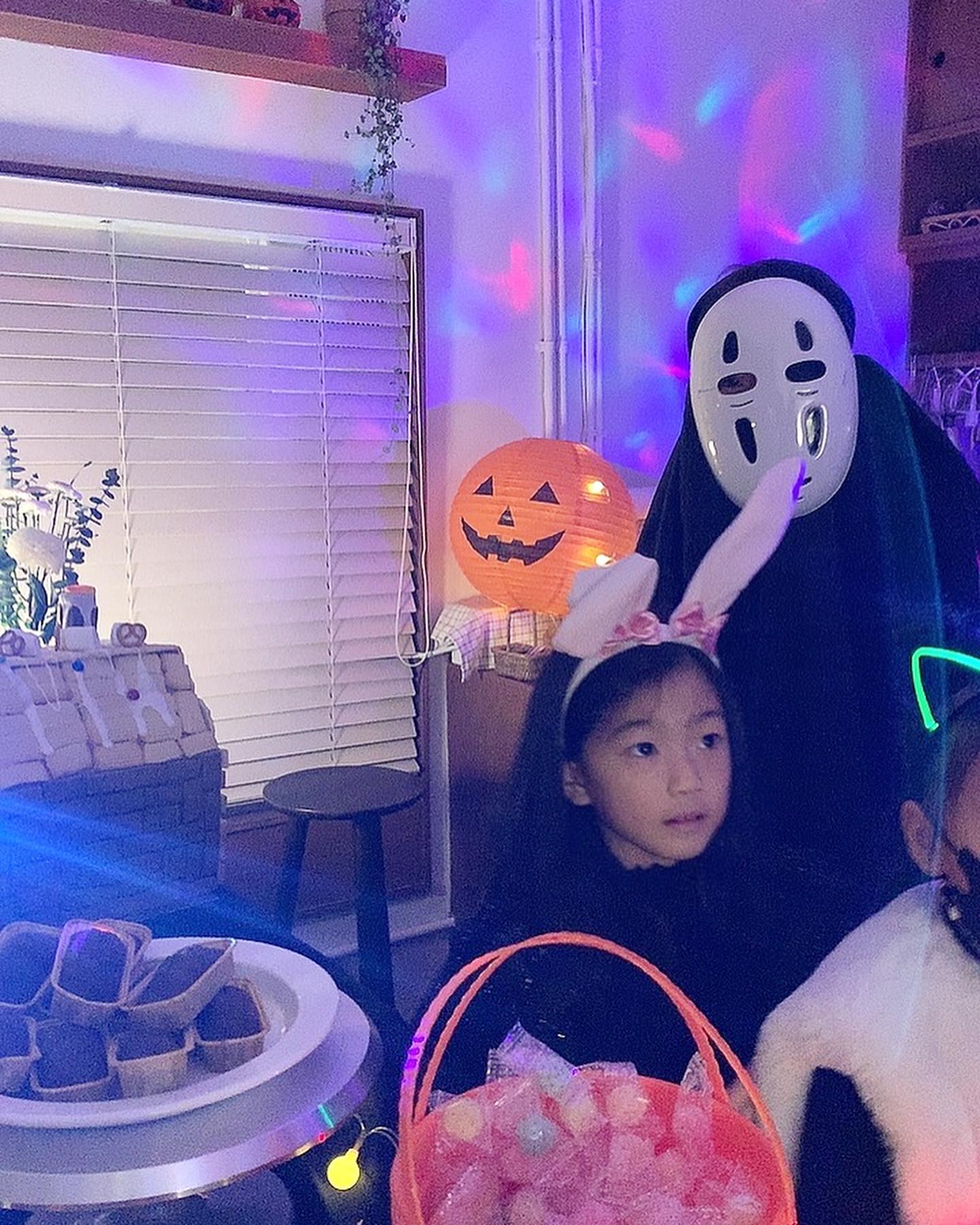 부암동과 지요미친구들 덕분에 
너무나 즐거웠던 할로윈
이태원 가지않아도 행복한 밤

.
.
#부암동할로윈 #할로윈밤#육아일상#여아할로윈의상#맘라이프#momlife#해피할로윈