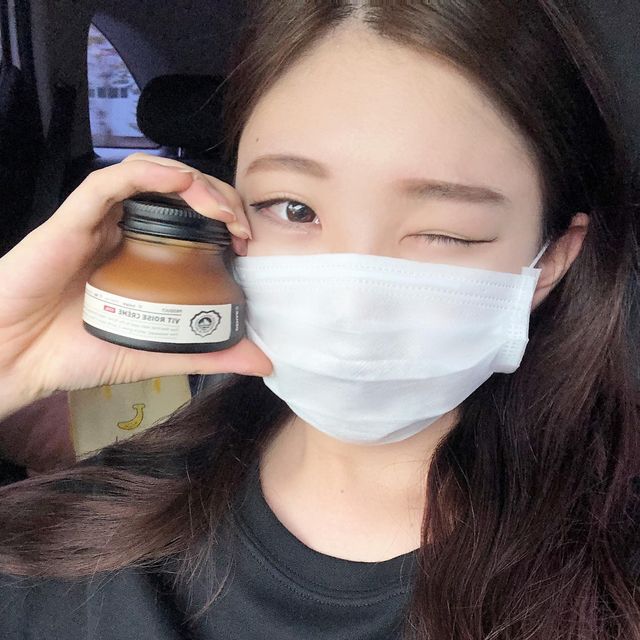 주현이🐰 on Instagram: ". . 기름질 줄 알았는데 부드럽고 탄탄하고 바르고나니 뽀송뽀송한 비트 로제