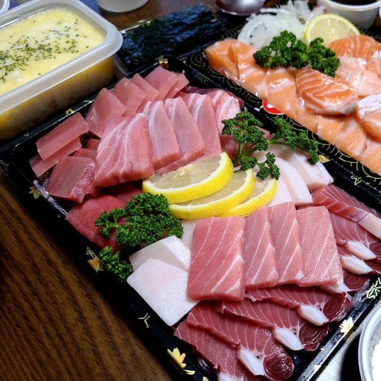 [야탑 맛집]월요병 극복하기! 퇴근후 참치회와 숙성연어랑 한 잔! (야탑배달참치)