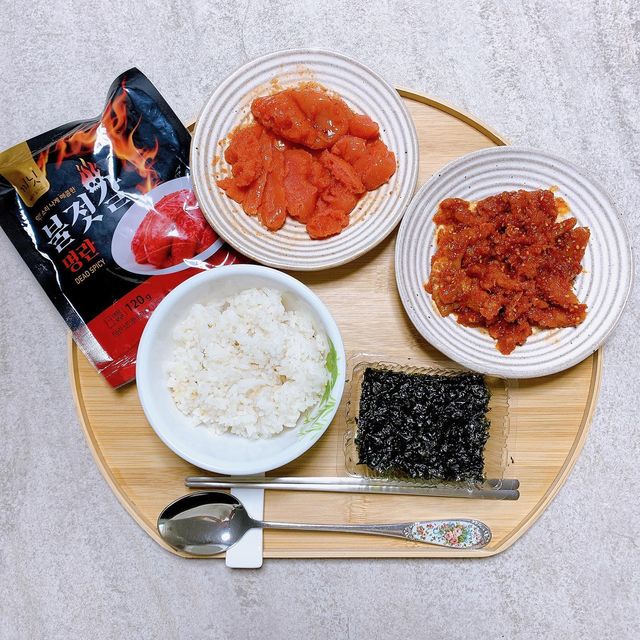 김채아 on Instagram: "#광고 @kkineat_official 끼닛 불젓갈명란 / 불젓갈명태회🍚 ⠀ 불젓갈명란만 있으면 한끼식사 뚝딱! 입맛이 싹~ 돌아요!!! ⠀ 매콤 짭짤해서 다른 반찬이 필요없어요