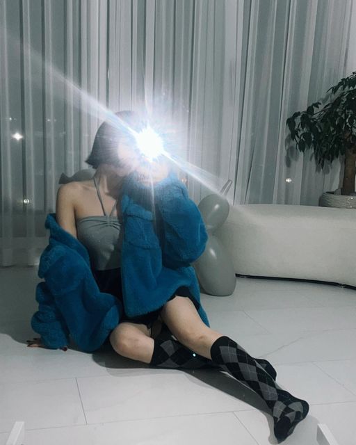 윤햄 ʟɪɴᴀ on Instagram: "#AD #제이알센터 겨울에두 미니스커트 다들 포기할수 없쟈나😖 운동으로도 물론 날씬한 다리를 만들 수 있지만 더 건강하고 예쁘게 관리하기 위해서 종종 관리받는