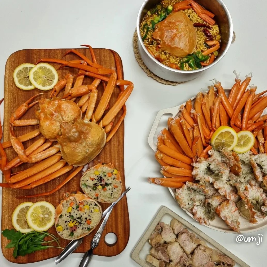 #청년진또배기 #제품제공 
jinddo_guys 👇👇👇
https://link.coupang.com/a/Ghffk

제철맞은 맛있는 홍게 🦀 
매일 새벽 잡은 #홍게 를 
고압스팀으로 쪄서 당일 발송! 해주니 
느흐므~~~ 편하자나요 

냉장고 넣어 두었다가 다음날 먹었는데 
#차가워도맛있어요 
프리미엄 #박달홍게 는 살수율 90%이상 
홍게가 이렇게 속이 꽉차다니 
짜지 않고 달큰하니 맛있는게 
#쿠팡1위 할 만 합니다 

#게딱지볶음밥 도 해먹고 
#홍게라면 도 두번 끓여 먹었어요 

#청년진또배기 #홍게 #박달홍게 #연지홍게 #자숙홍게  #선주직송 #산지직송 #당일조업 #당일자숙 #당일발송 #먹스타그램 #먹팔환영 #홍게추천 #진짜맛있는홍게