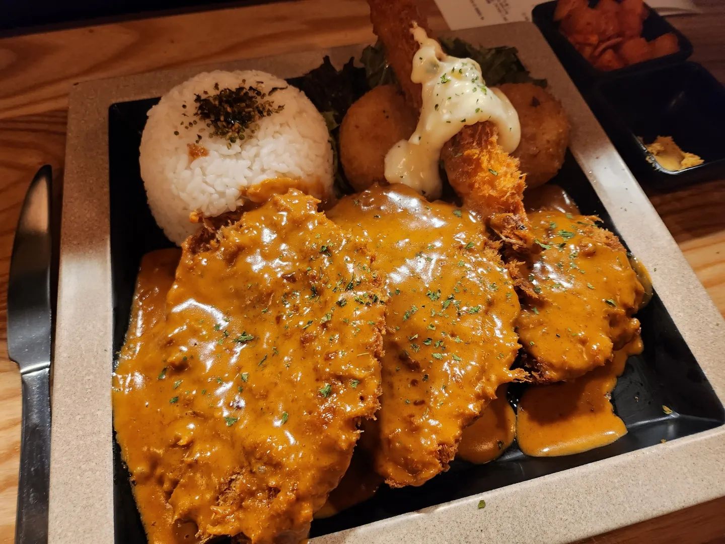 ⠀
오랜만에 외식!
돈까스와 에비카츠
새우는 정말 크고 돈까스 소스도 맛이 괜찮네요!
⠀
#김포맛집 #부부스타그램 #외식 #김포돈까스 #돈까스맛집 #긴자료코운양점