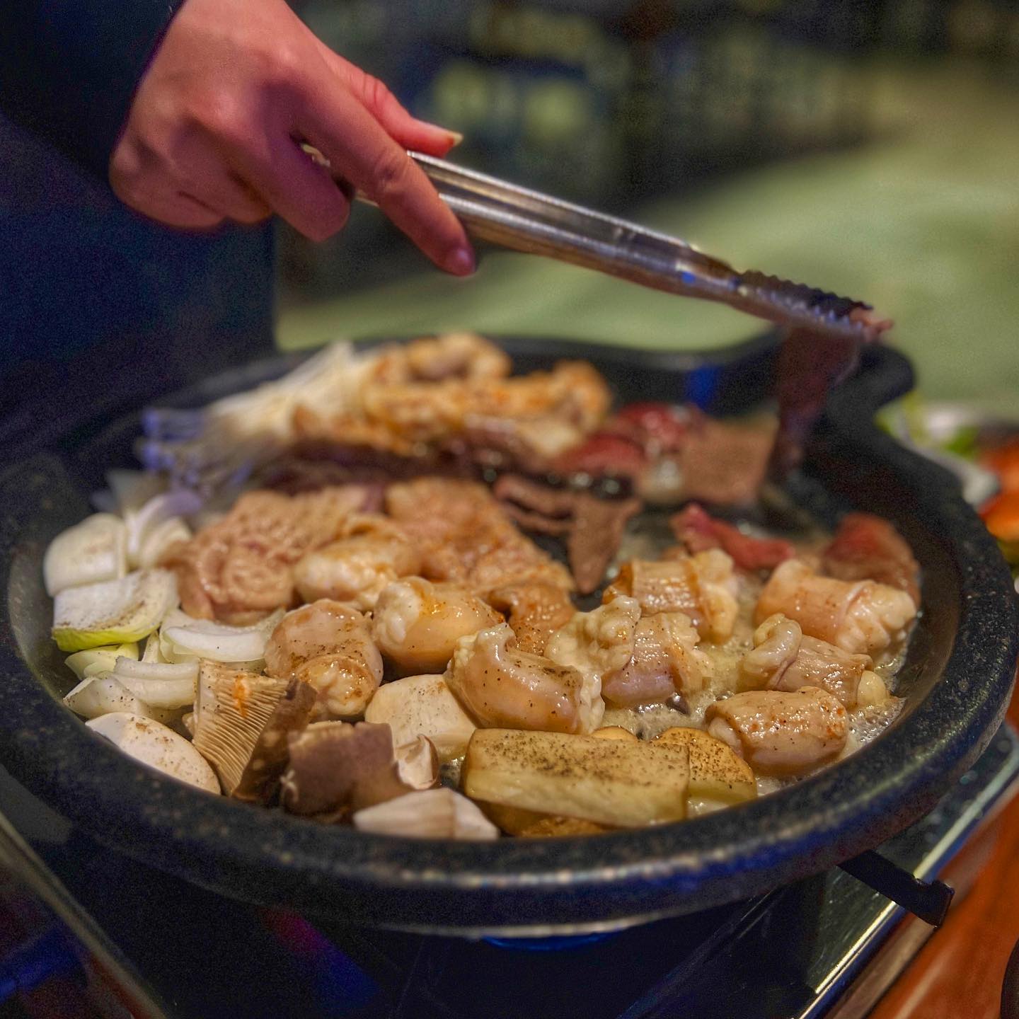 #협찬

#마곱간

🍽️ 곱창모둠 200g (곱창/대창/특양/막창/염통) 3인분

✔️ 직접 구워주셔서 아주 편리
✔️ 고기 듬뿍 순두부찌개와 육회 서비스 
✔️ 역시 매무리는 볶음밥

모든 그릇 설거지맹키로 싹 다 먹고 와따 😚🥰

📍경남 창원시 성산구 마디미로 10번길 10 (리더궁빌딩) 마곱간
⏰ 17:00 ~ 24:00

#창원맛집 #창원상남동맛집 #상남동맛집 #창원곱창 #상남동곱창 #창원맛집추천 #창원곱창맛집 #상남동맛집추천 #창원데이트 #창원핫플레이스 #창원핫플 #창원술집 #상남동술집 #창원가볼만한곳 #상남동고깃집 #상남동핫플