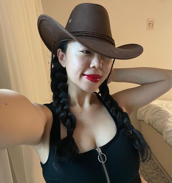 Rose on Instagram: "#광고 #ad @right_here_women One of my fav look 🤠🤎"