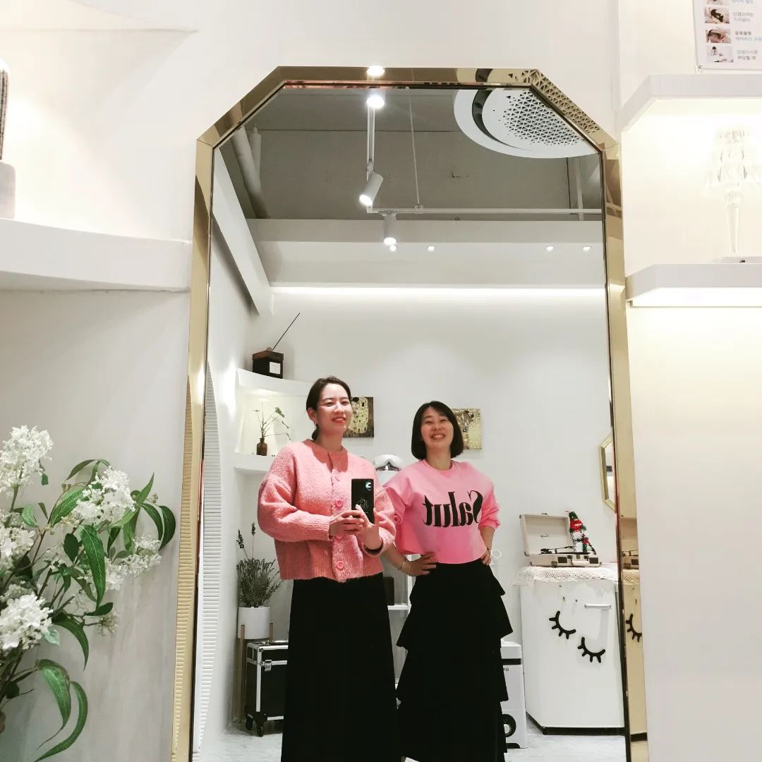 4인방에서 
오늘은 블랙핑크 코스프레
유닛 ㅋ

다음엔 
4명이 통하게 입어보자 🤣🤣
.
.
.
#나의친구들 #고딩친구❤️ #사랑한다친구야