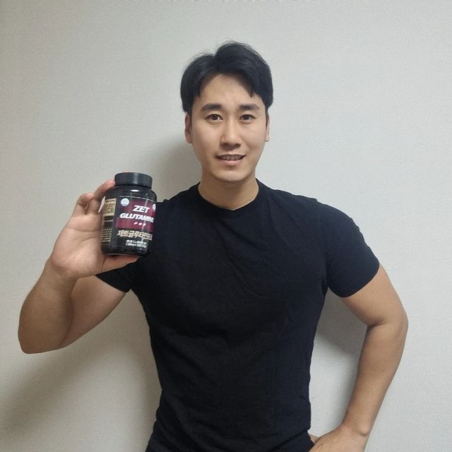 서병문 on Instagram: "#광고 글루타민의 효능에 대해서 아시는분? [근육맨닷컴] 제트글루타민프로 저는 이번 협찬제품 받으면서 글루타민의 필요성과 효능에 대해서 알았는데요. 글루타민은