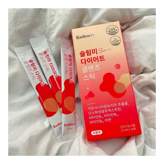 ๑･̑◡･̑๑ on Instagram: "#협찬 #광고 🌟라디메리 슬림미 다이어트 클렌즈 스틱🌟 🫶🏻제품 포인트🫶🏻 ✔️슬림미 제품에 들어가는 원료(주원료&부원료)가 다양해요 ▪️주원료 - 체