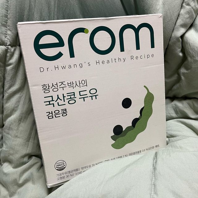 ๑･̑◡･̑๑ on Instagram: "@eromlife.official #협찬 #광고 🫘영양 up으로 부족한 칼슘 챙기기🤎 🫘100% 국산콩 믿고 마시는 두유🤎 🫘콩을 통째로 갈아넣어 풍부하고 고소한 맛🤎 🫘믿을 수