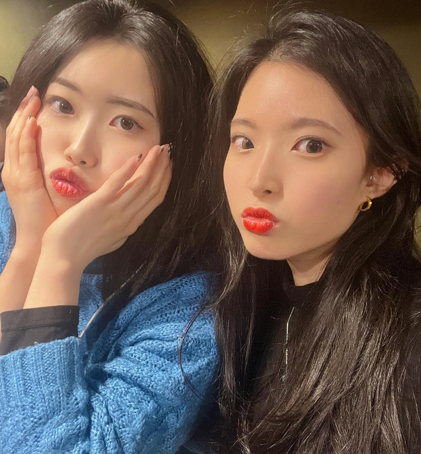 크리스마스 분위기 가득한 서울에서 귀여니랑🎄
인생네컷을 하도 안찍어서 완저니 뚝딱거렸고(?) 
담에는 포즈 연구해서 갈게 더 이뿌게 찍쟈❣️