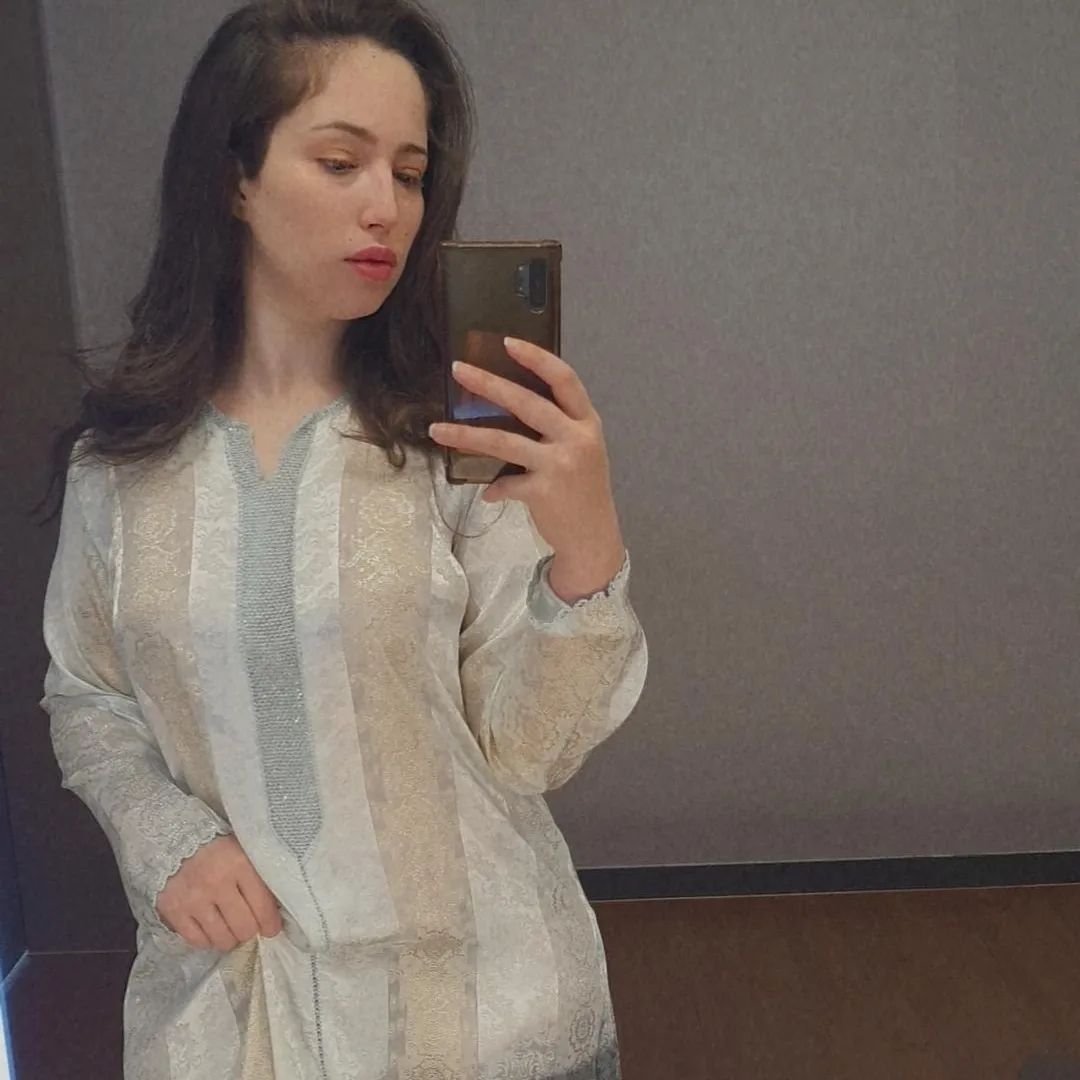 🇲🇦 🤍❤ #proudmoroccan #caftan #caftanmarocain #picoftheday #selfie #selfietime #instadaily #moroccaninkorea #explore #fashion #december #모로코 #월드컵 #korea #koreatravel #추천 #팔로우 #데일리 #셀피