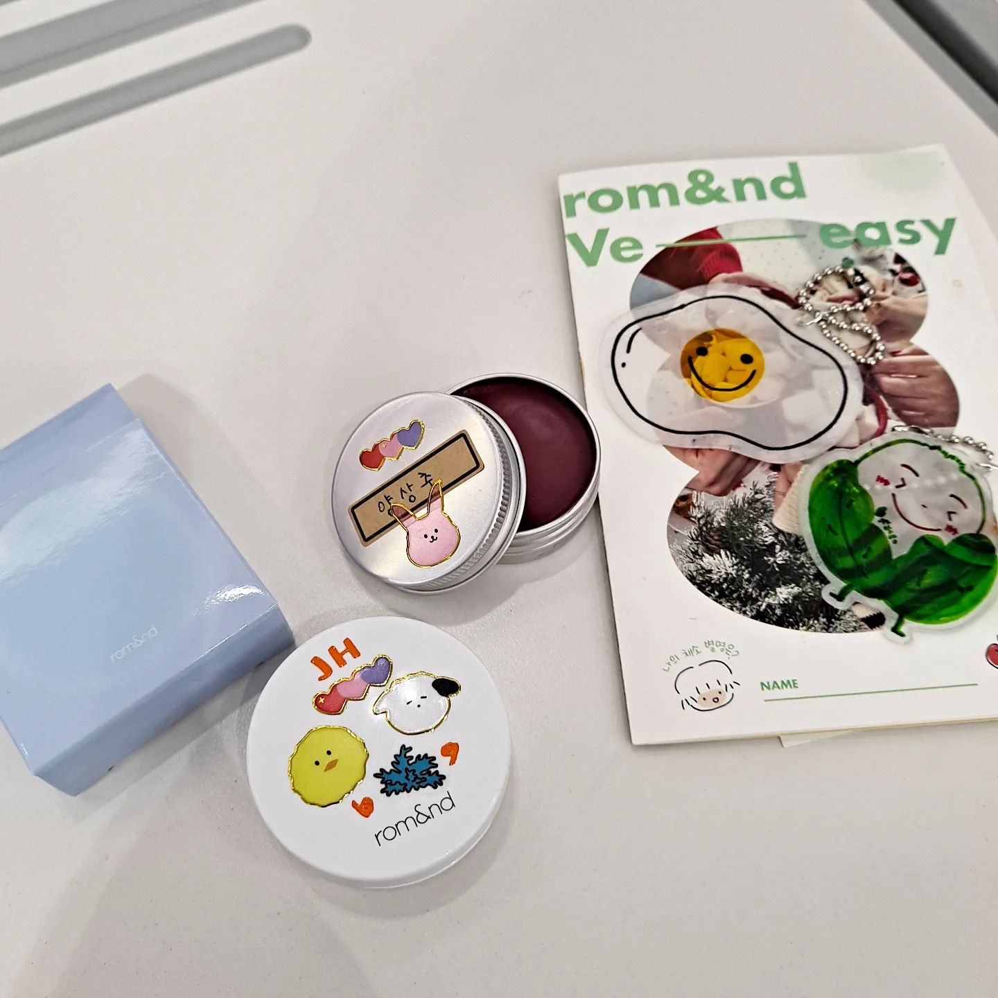 romandyou

롬앤 오픈 오피스에서🎁

#롬앤 #veeasy #롬앤비이지 #비이지챌린지 #롬앤포트럭파티 #romandme