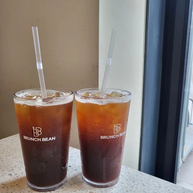 𝐻𝓎𝓊𝓃 𝒥𝒾𝓃 🎶 on Instagram: "#협찬 #광고 #브런치빈송도점 ✔️좋아하는 브런치카페가 송도에도 생겼다니💕 넘오햄보꾸👍 ➡️ 브런치빈가면 꼭먹는것‼️ 라구파스타 & 샘플러
