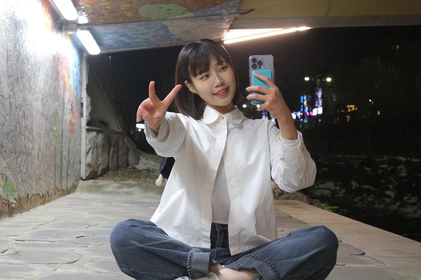 #틸아이다이 #디자이너브랜드 till.idie_official #오늘룩 oneulook

삼각대 없이 혼자 사진 찍어봤어..? 난.. 찍어봤다..?