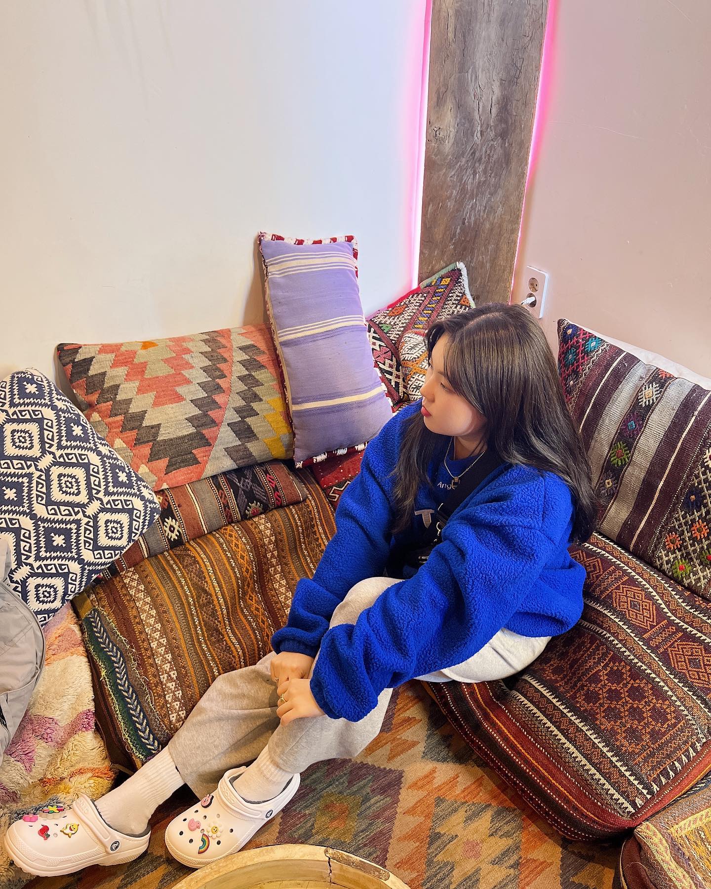 여자친구 사진 이쁘게 찍어주려고 유투브로 공부하는 
올바른 남자친구💙