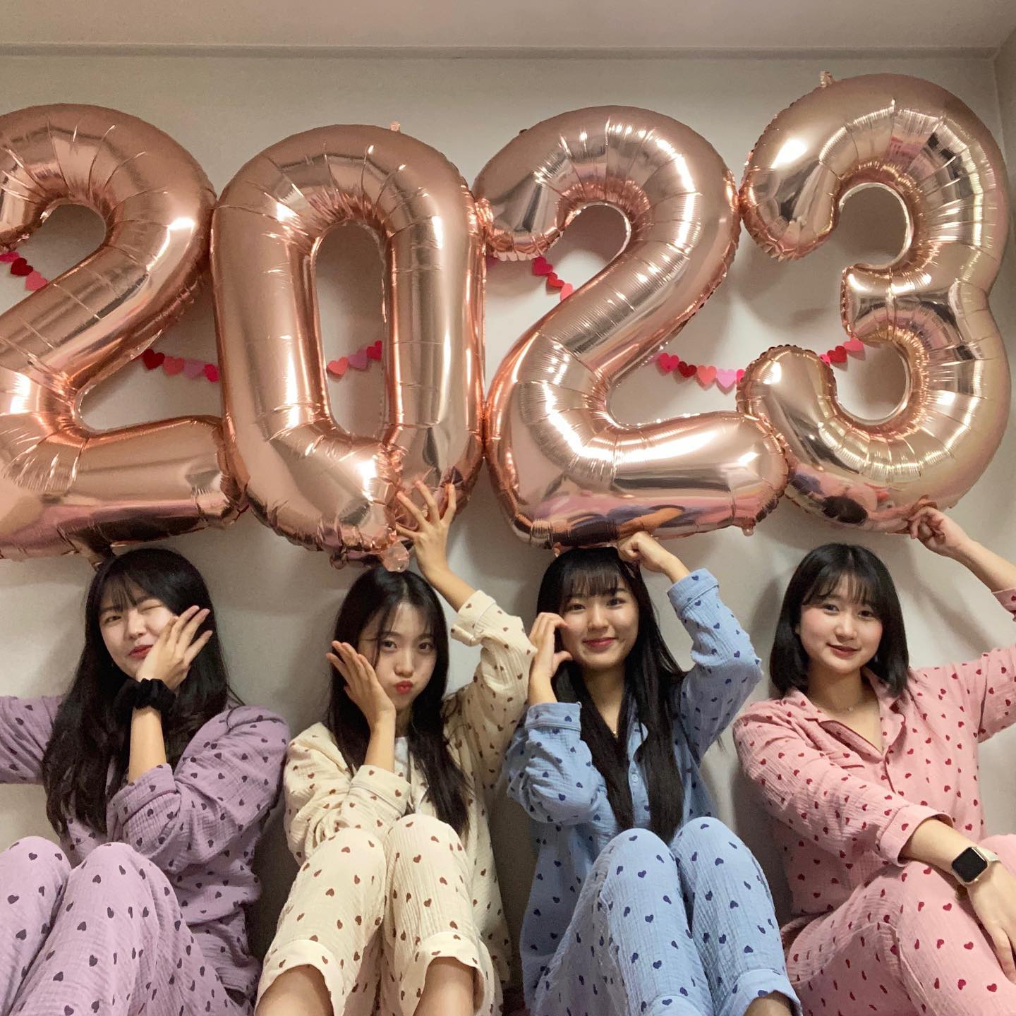 𝟚𝟘𝟚𝟛
🎊 𝒑𝒂𝒋𝒂𝒎𝒂 𝒑𝒂𝒓𝒕𝒚 🎊

#연말파티 #2023 #딱기다려