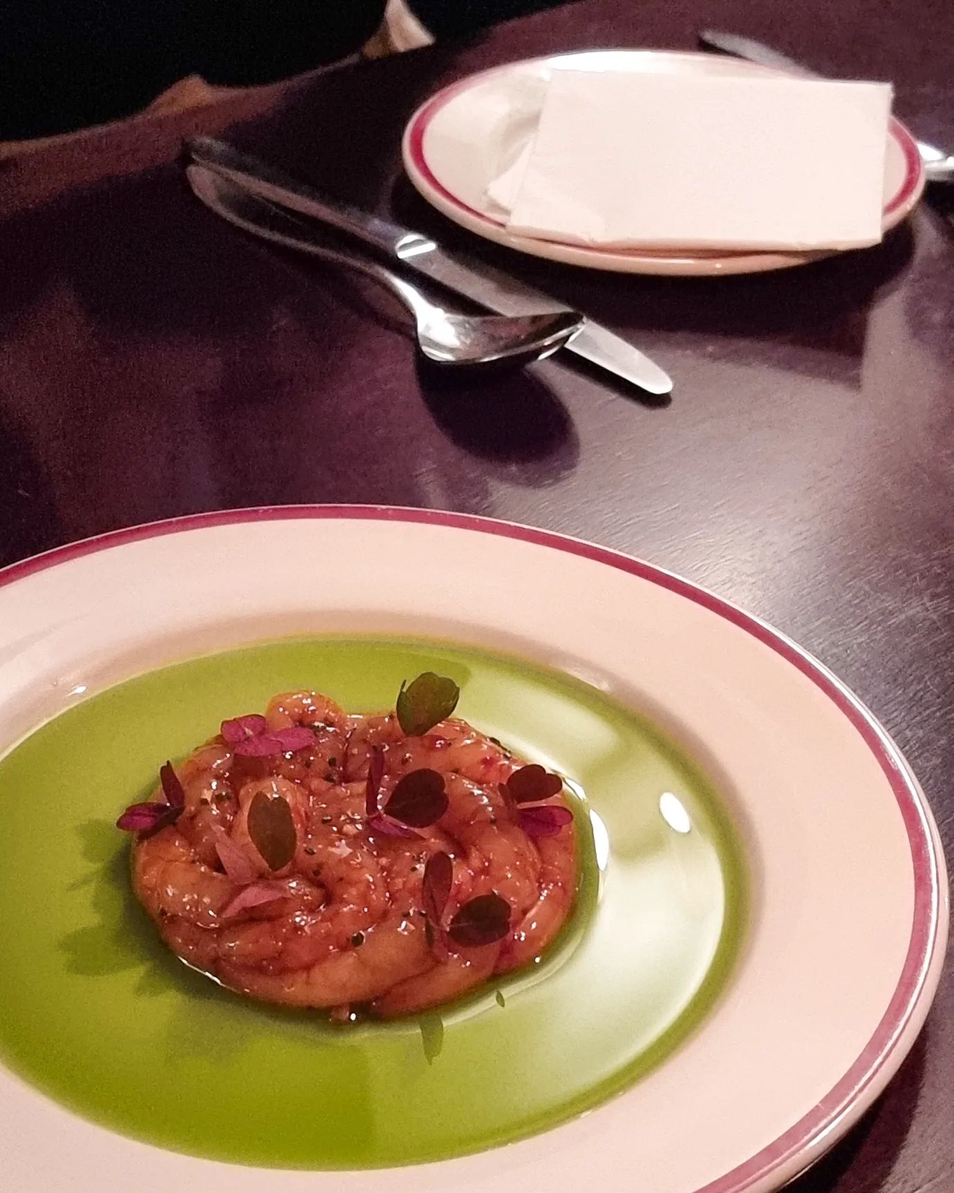 #청담 #덱스터 #dexter 

익숙한듯 익숙하지 않은 맛에 와인이 아주 잘 어울리는 곳 *_*
우리 2022년도 잘 만났고 앞으로도 우린 즐거울 예정♡ 
올해도 내년두 옌챈흥 살앙해~♡