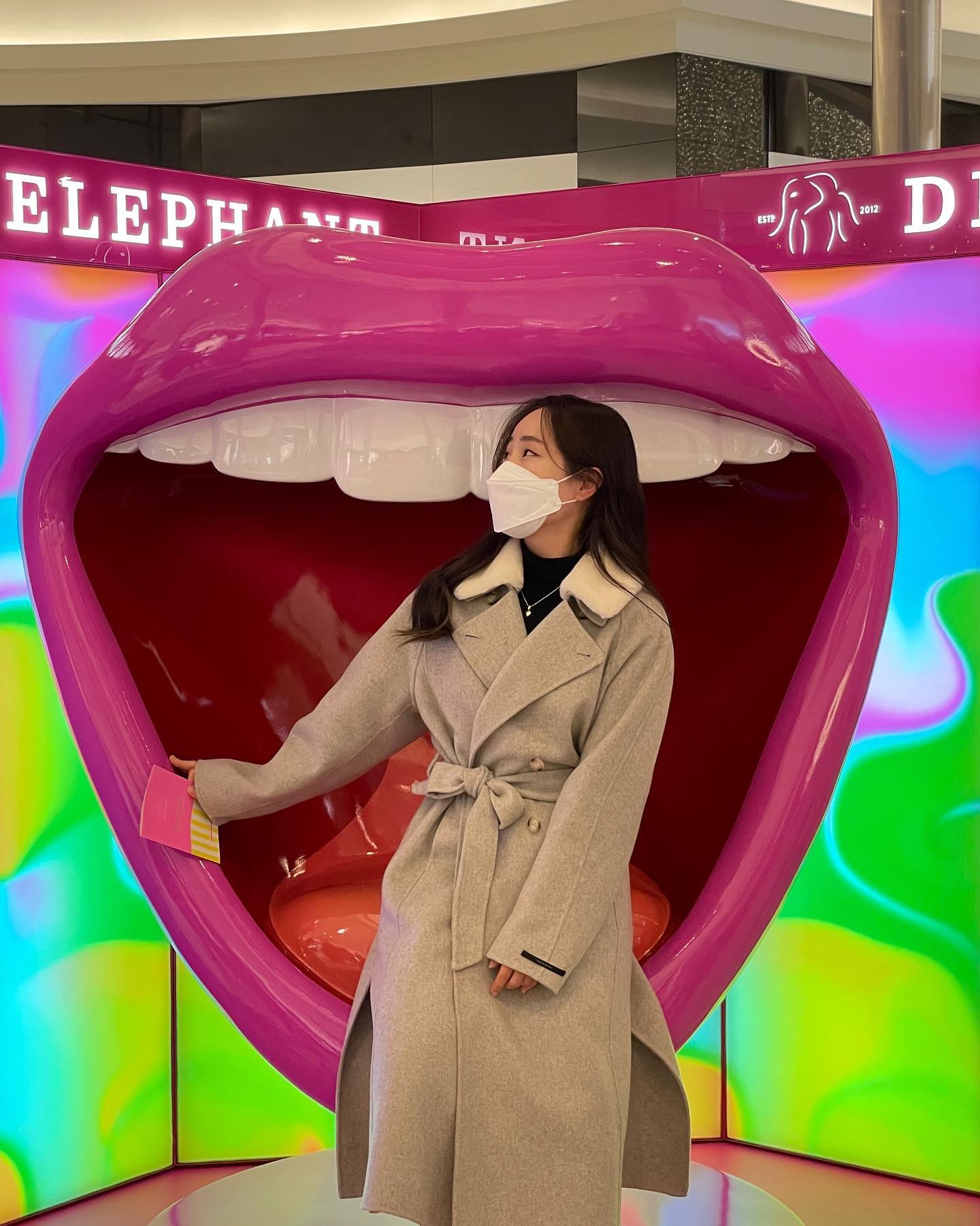 #광고
스킨케어도 커스터마이징 시대 😎 #드렁크엘리펀트 가 센텀에 착륙했다해서 다녀왔어요 🫶🏻 그때그때 필요한 것들을 골라서 공급해주면 좋은 피부를 유지할 수 있다는 드렁크엘리펀트의 철학 💛 저도 직접 다양하게 커스터마이징 해봤어요! 직접 해볼수 있고, 요리조리 피해서 공 넣는 게임까지 해볼 수 있어서 재밌더라구요 히히 
1/29일까지 신세계 센텀 1층에서 만나볼 수 있다니 얼른 다녀오세요 🌷
.
.
.
.
#센텀시티팝업 #스킨케어스무디 #스킨케어추천