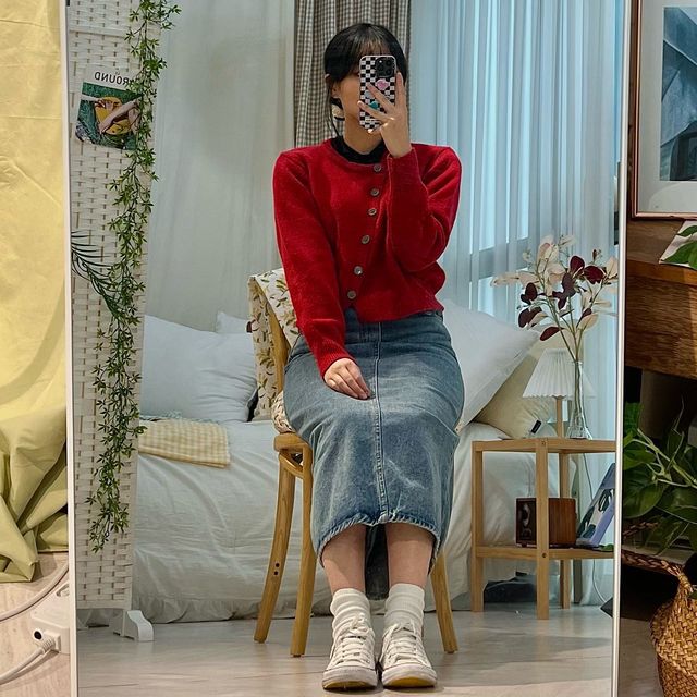 lookbook__ on Instagram: "니트의 포인트는 언발란스♥️❤️"