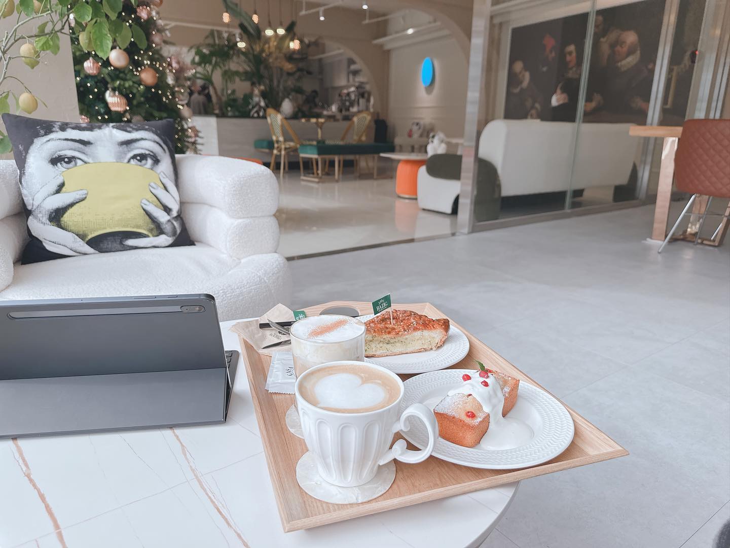 #까사베이지그 #casabazig #빠직 #부산편집샵 #부산카페 #사상카페 #주례카페 #커피맛집 #카페맛집 #바닐라파운드케이크 #마늘바게트 #돌체라떼 #아인슈페너 #존맛탱 #맛스타그램 #먹방스타그램 #인생샷 #데이트코스 #존예