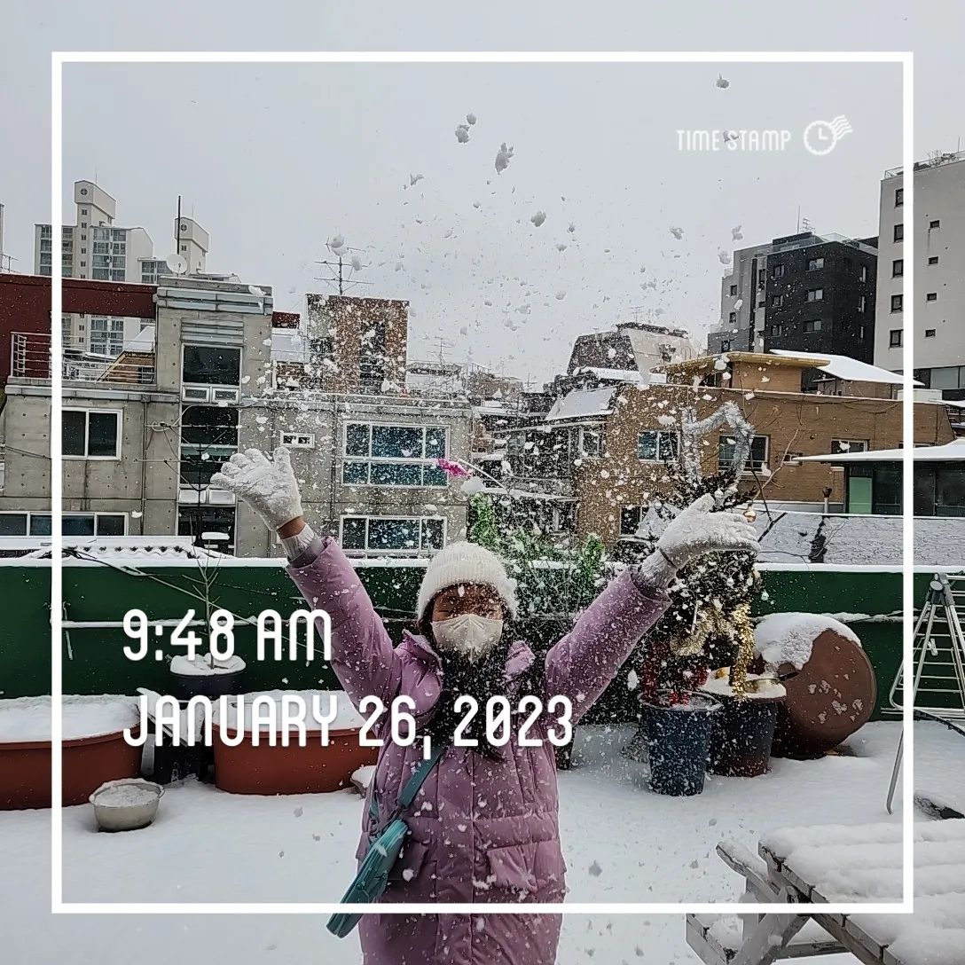 #대설주의보 #서대문형무소역사관🇰🇷 #친구네랑 

새벽부터 쌓인 눈.
원래는 친구네랑 서울랜드가기로 약속했는데 급취소.
서대문형무소역사관으로 변경했어요.

바람은 안부는데 너무 추워서
얼어죽을뻔ㅠ