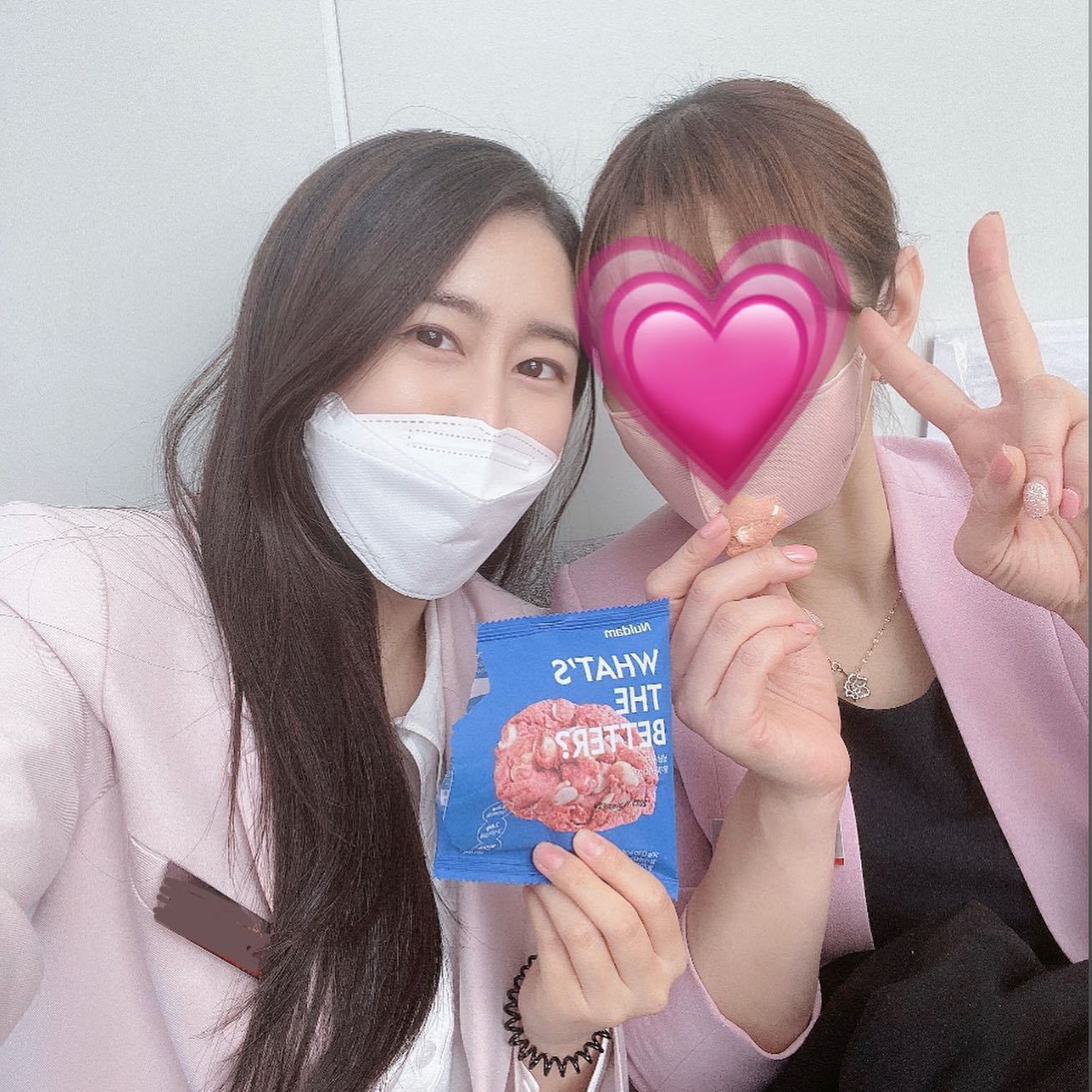 오늘은 #불금 대신 #불강🔥
텔레파시로 핑크색 맞추고 온 강사님과 핑뀨 쿠키💕
.
.
.
#기업교육#기업강사#비즈니스매너#직무교육#강사스타그램 #금요일❤️#cs교육