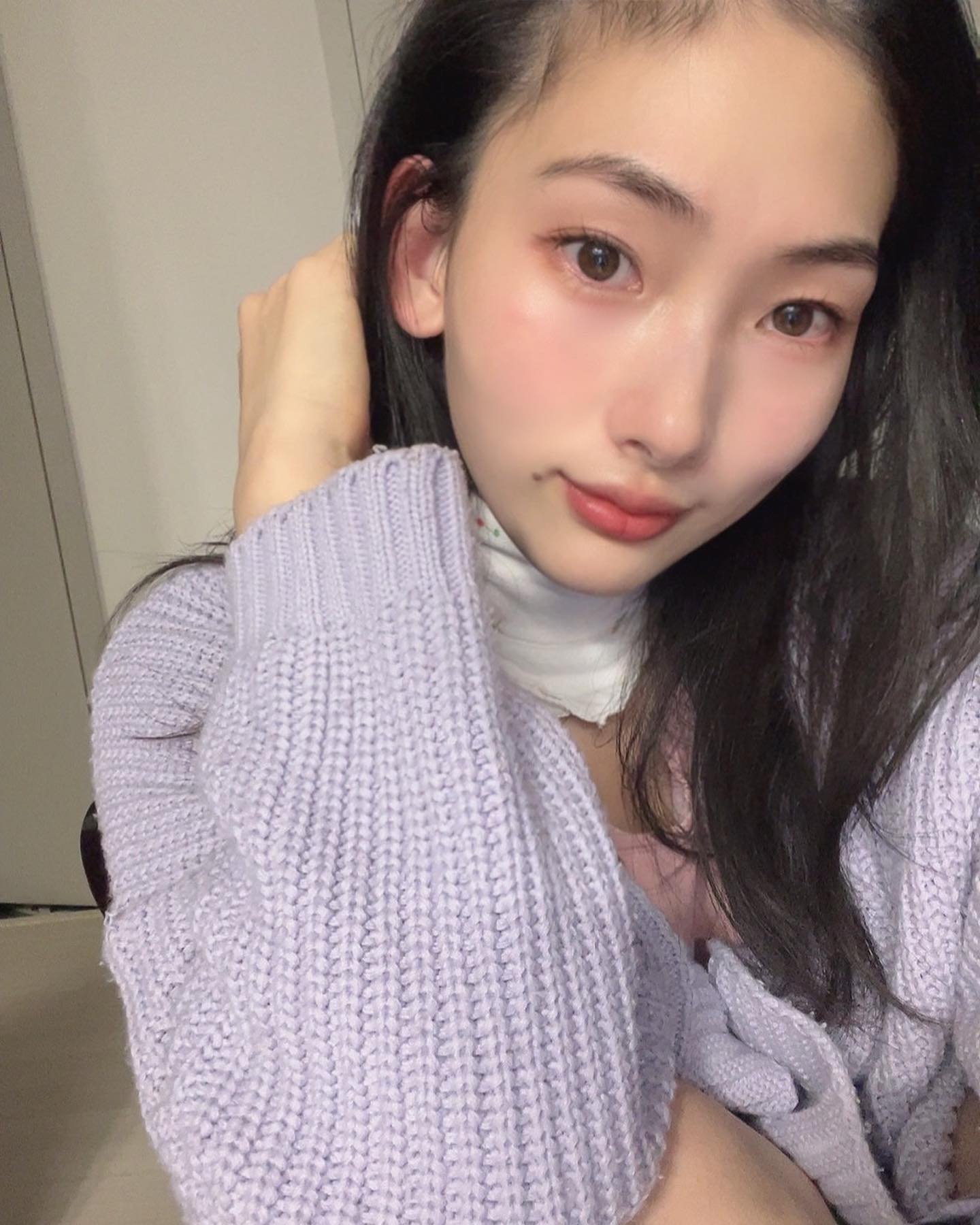 생..존신고..😊
.
.
.
.
.
#ootd #힐링 #데일리룩 #금요일 #생존신고 #나살아있다