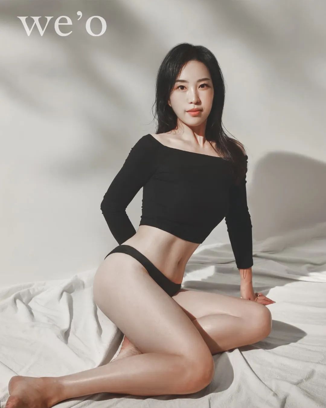 #39살의도전

다이어트를 위한 운동을 시작했다가
바디프로필까지 찍게 되었던 2022년

나 자신과의 약속을 지킬 수 있어서 뿌듯했다!

매일 운동하러 갈 수 있게 민자매 케어해준
든든한 나의 지원군 우리 여보야가 젤 고맙고
운동의 A부터 Z까지 신경써서 알려주고 운동의 재미도 알게해준 인생 첫 PT
고마운 재준쌤

내 도전의 조력자들👏 

올해는 건강유지와 즐거움을 위한 운동시작!
인생 재미있게 건강하게 살아봐야제😆

#바디프로필 #첫도전 
#운동하는여자 #운동하는엄마
#버킷리스트달성 
#바디프로필은위오스튜디오
#운동은와이휘트니스
#운동같이할사람🙋🏻‍♀️