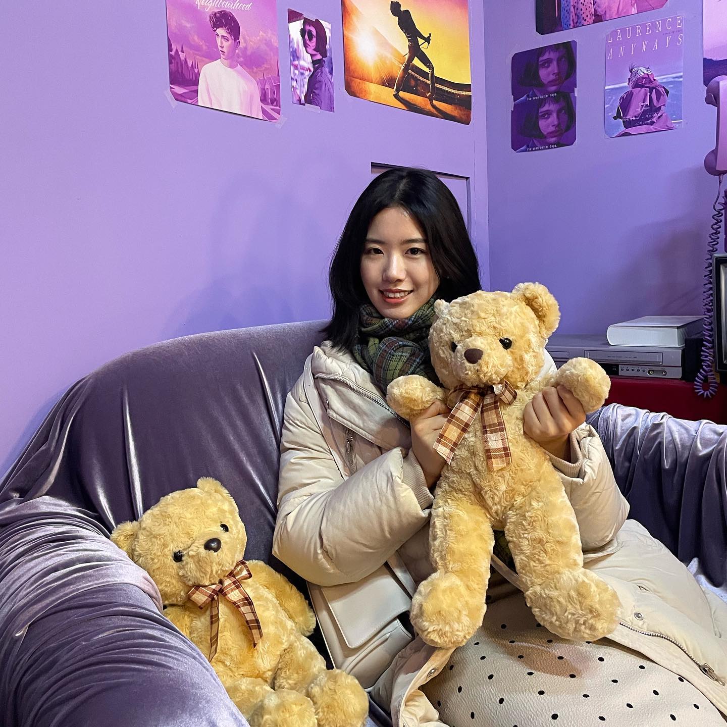 사진 인화 기다리는 중..
곰인형 들고 있는 거 못봐주겠지만 사진이 잘 나왔으니 ㅎㅎㅋㅎㅋㅎ

#수영사진관